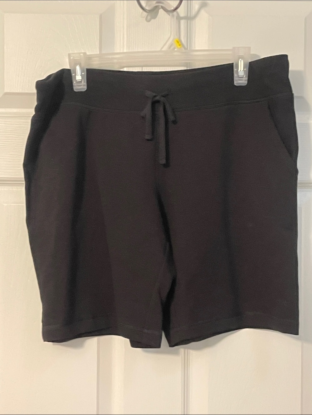 Danskin Now Black Drawstring Athletic Lounge Shorts SZ- L